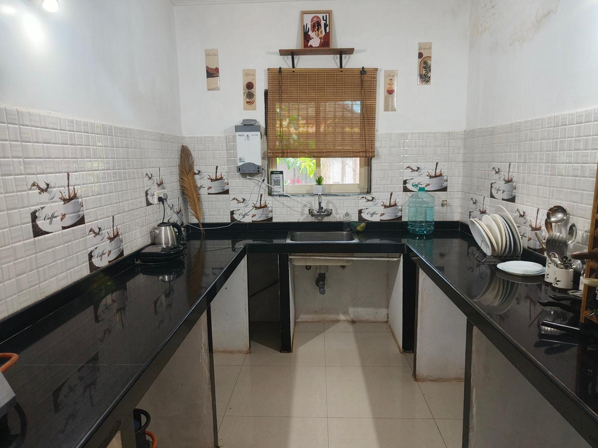 J-House, Spacious Apartments With Balconies, Thalassa 1Min Away Siolim Zewnętrze zdjęcie